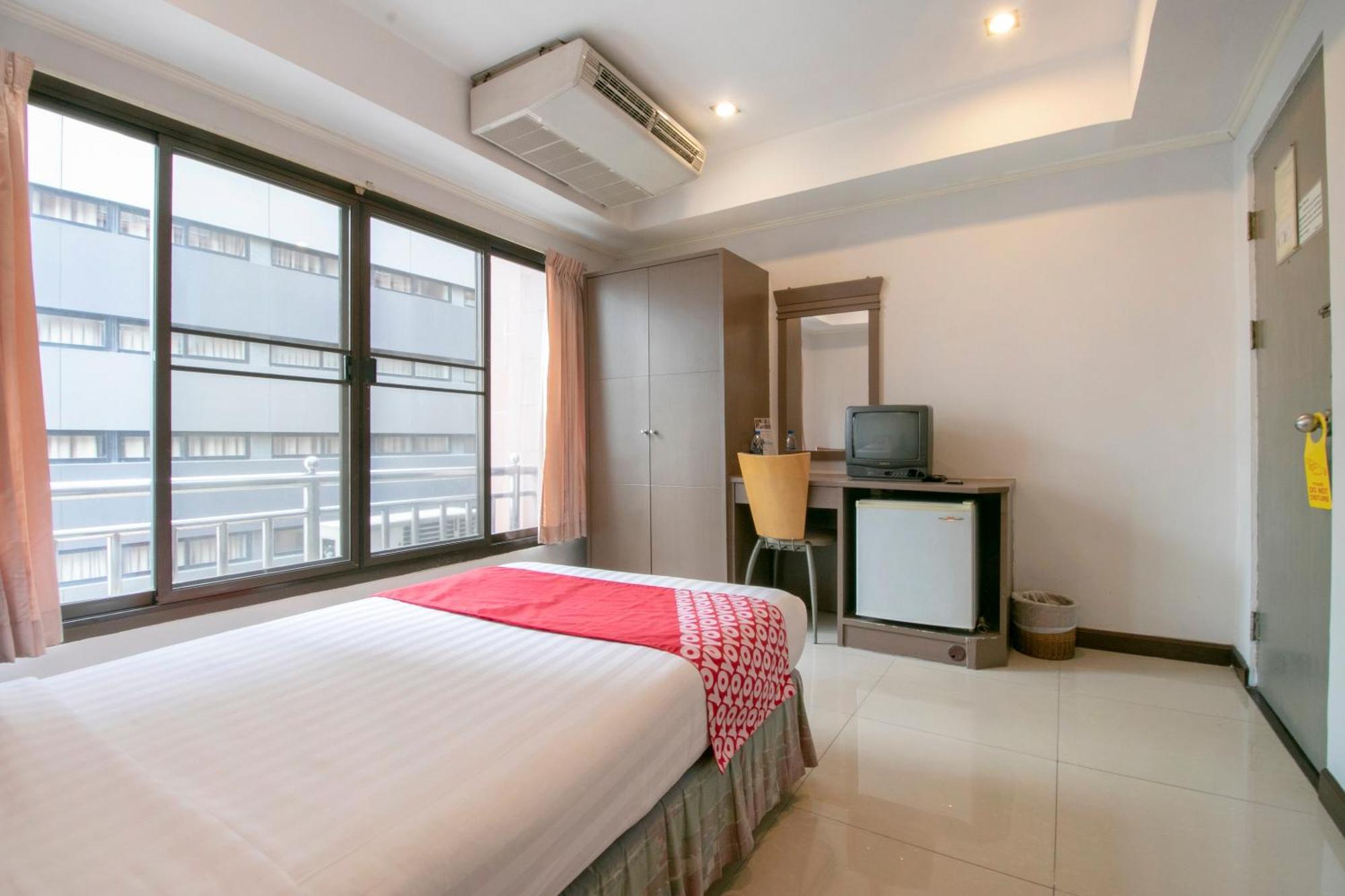 OYO 75385 Hotel Win Long Bangkok Buitenkant foto