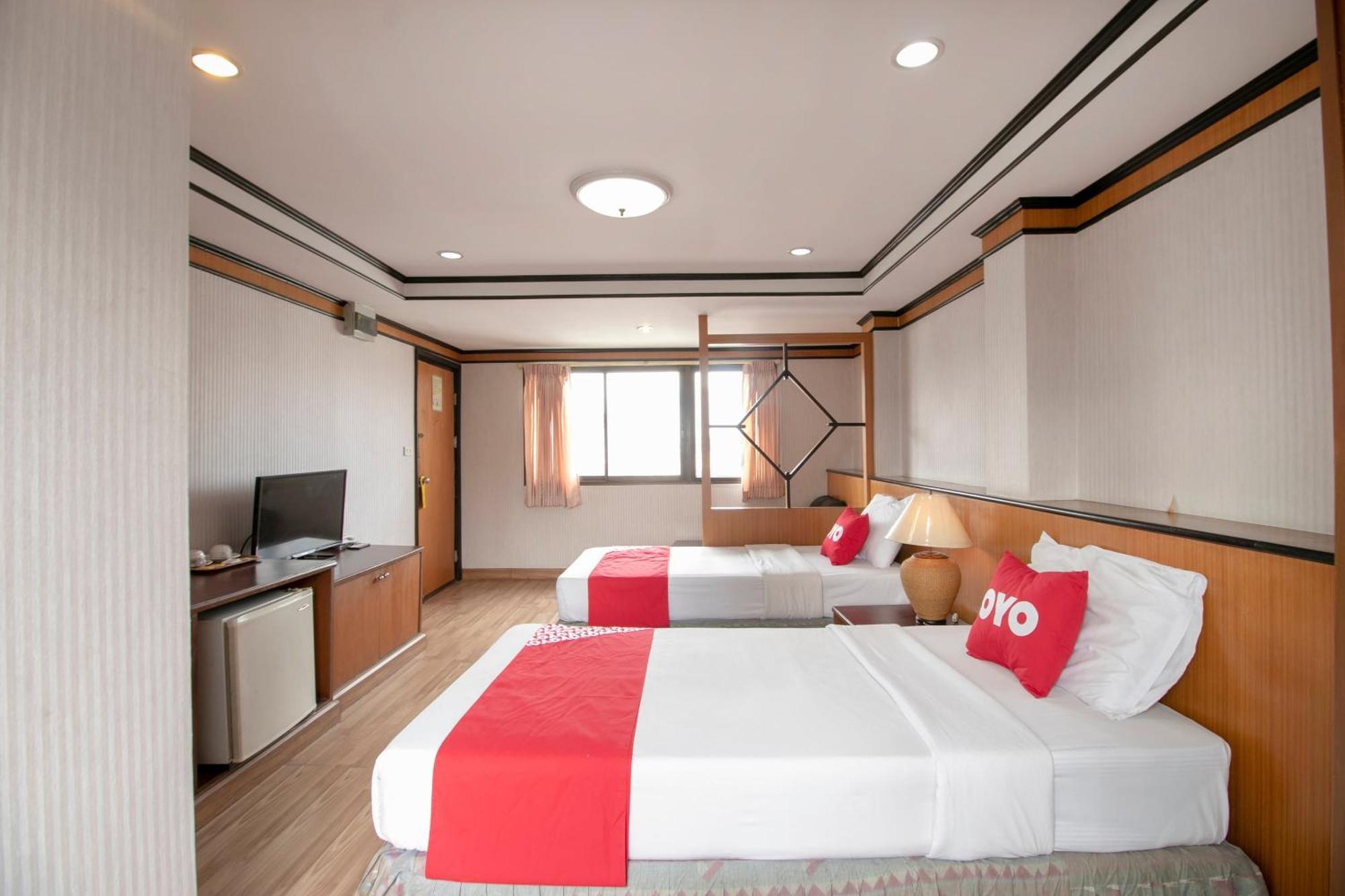 OYO 75385 Hotel Win Long Bangkok Buitenkant foto