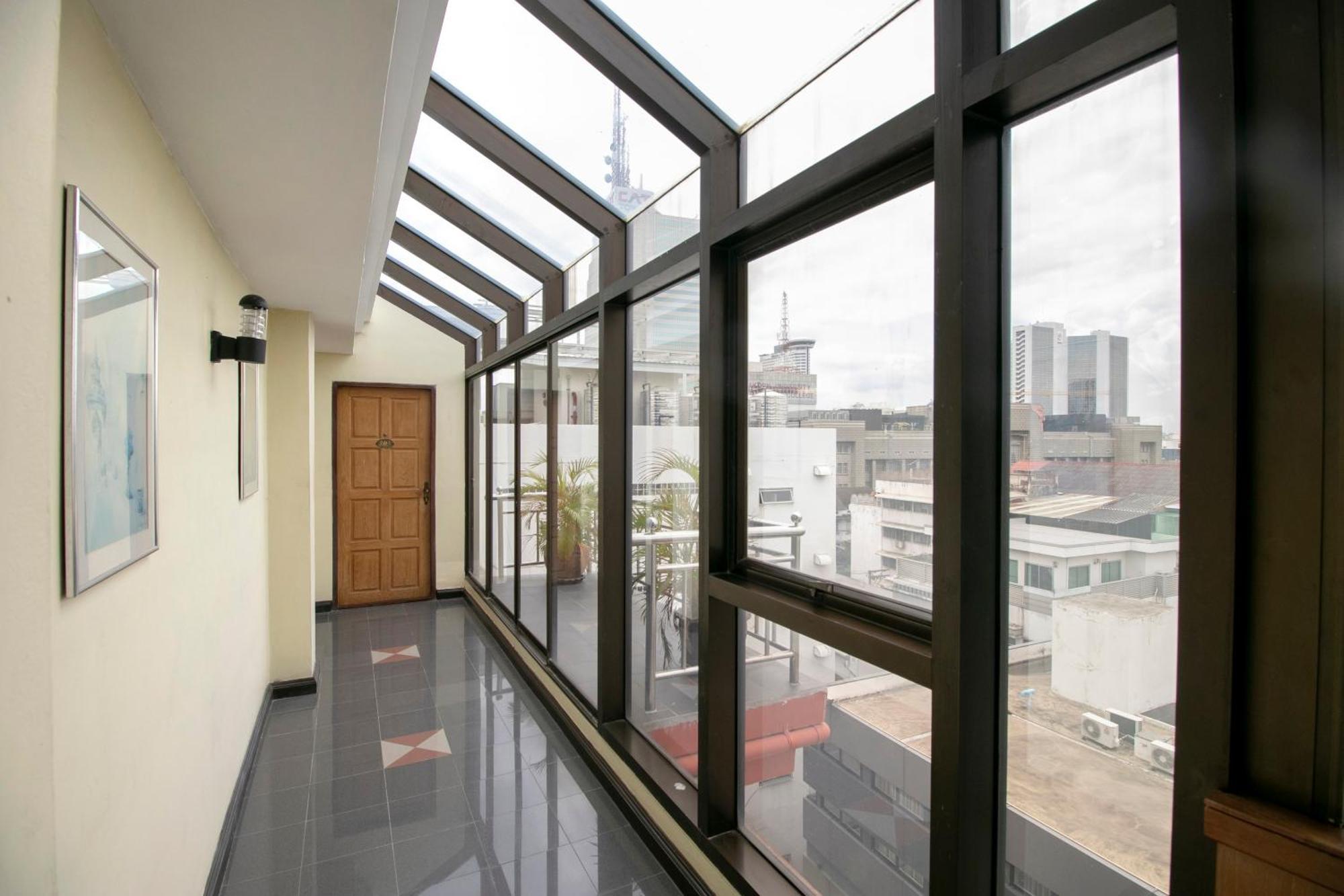 OYO 75385 Hotel Win Long Bangkok Buitenkant foto