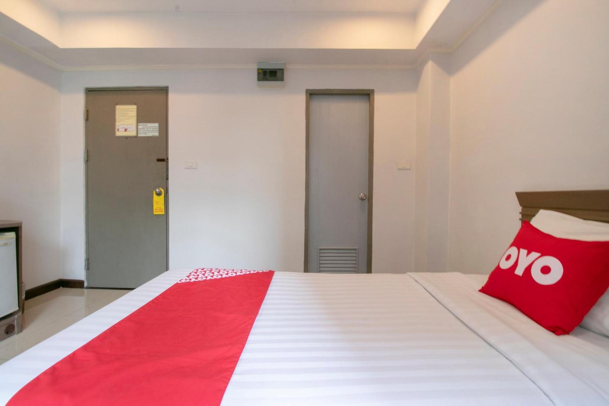 OYO 75385 Hotel Win Long Bangkok Buitenkant foto