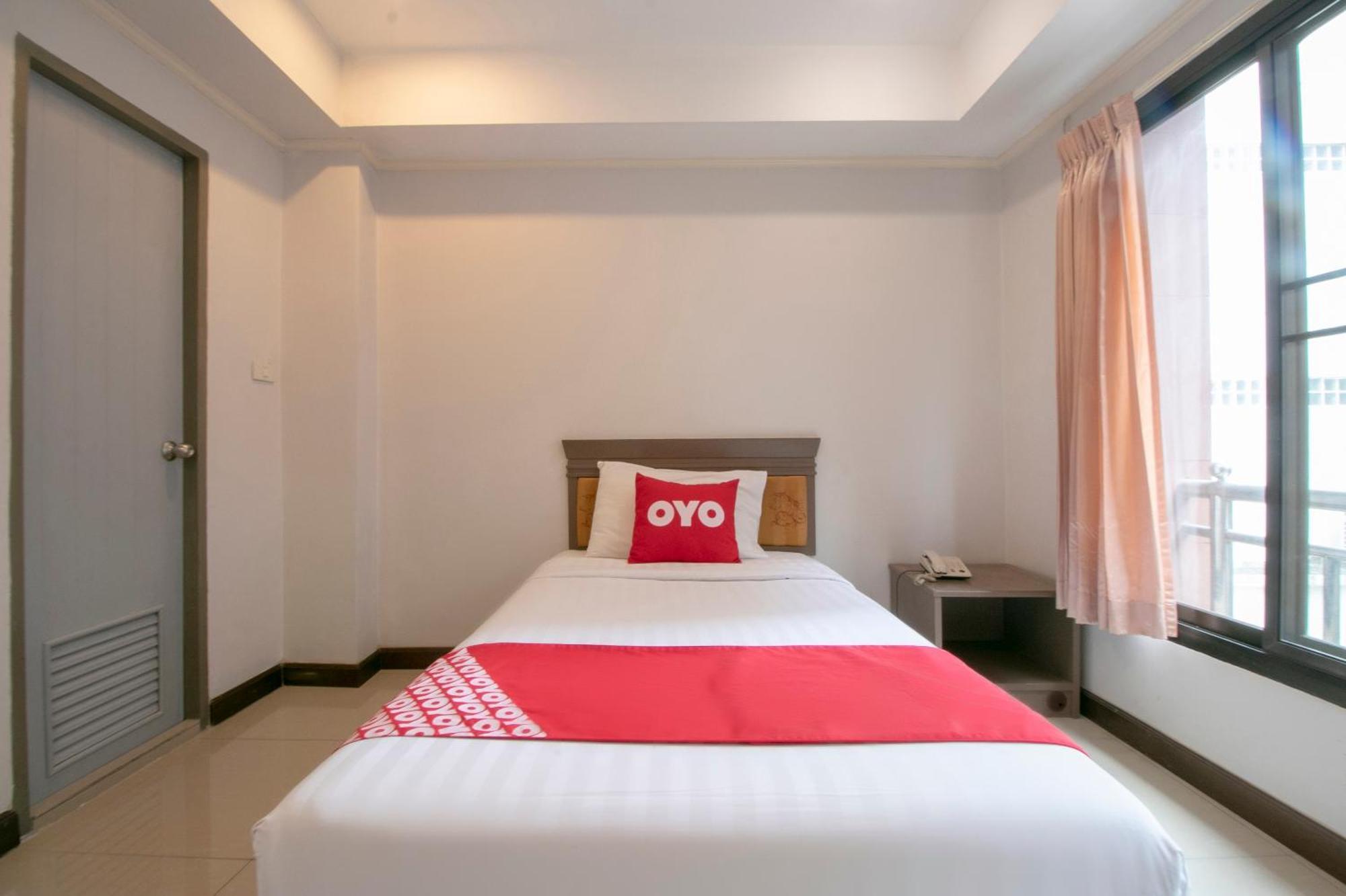 OYO 75385 Hotel Win Long Bangkok Buitenkant foto