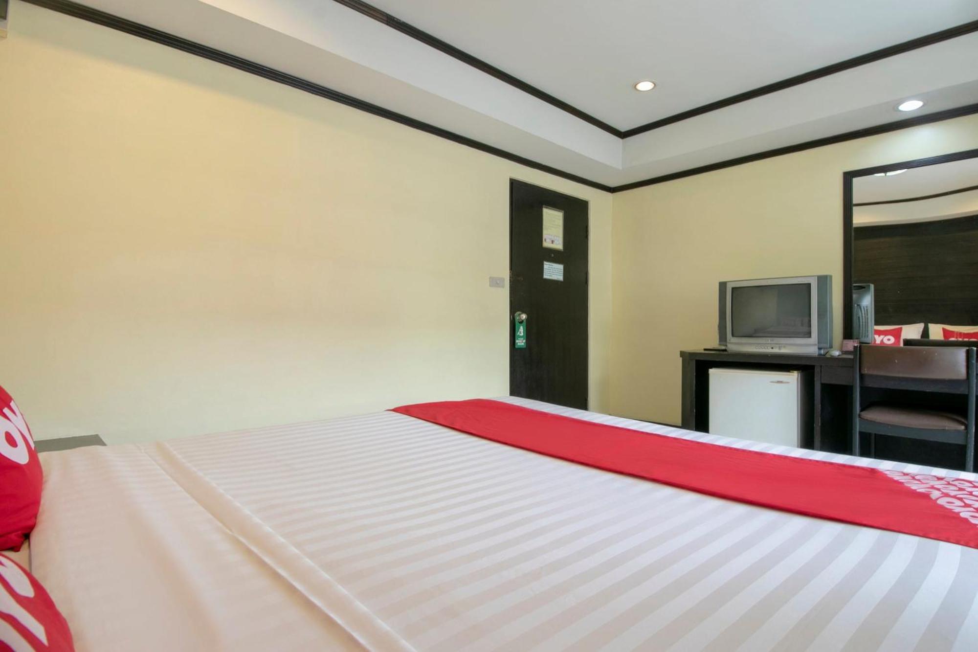 OYO 75385 Hotel Win Long Bangkok Buitenkant foto