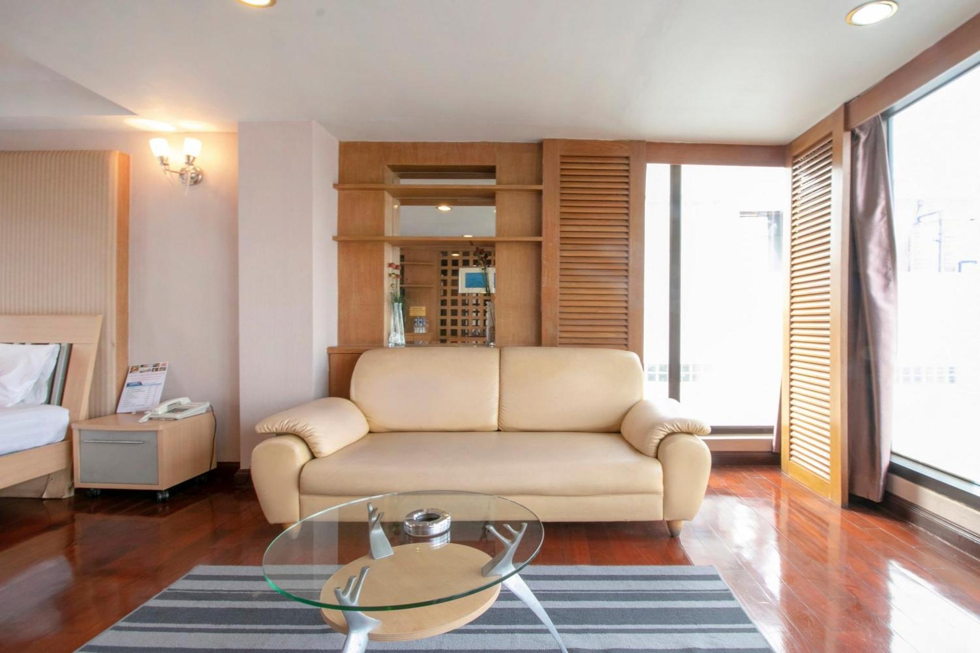 OYO 75385 Hotel Win Long Bangkok Buitenkant foto