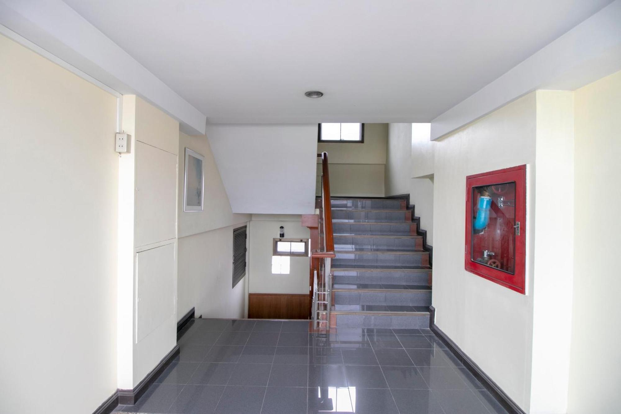 OYO 75385 Hotel Win Long Bangkok Buitenkant foto